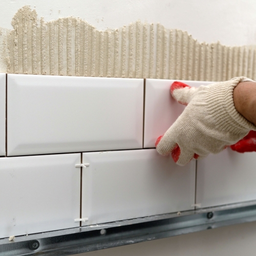 Få hjælp til renovering af dit badeværelse fra vores murer i Næstved
